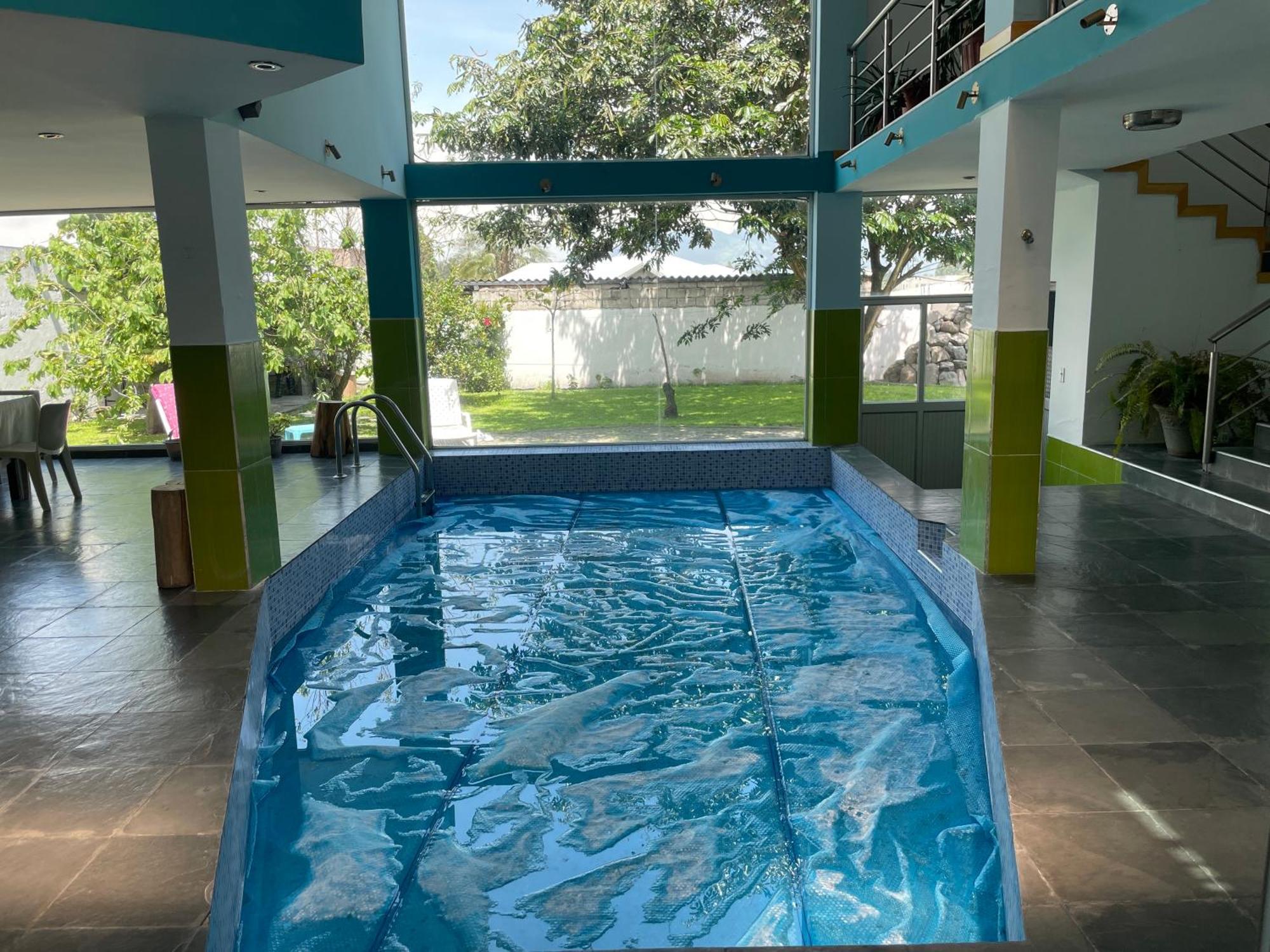 El Palacio De Cristal Sangolquí Екстериор снимка
